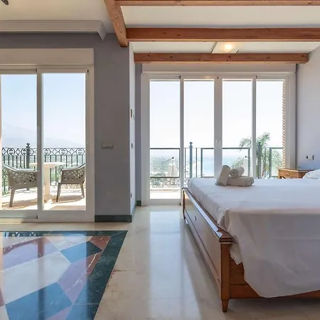 Vista Lara. Relajate Y Disfruta. Villa Nerja